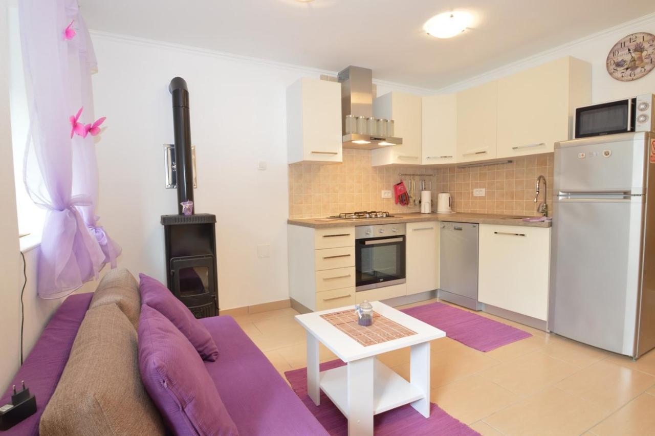 Apartment Hrasta Vrana  外观 照片