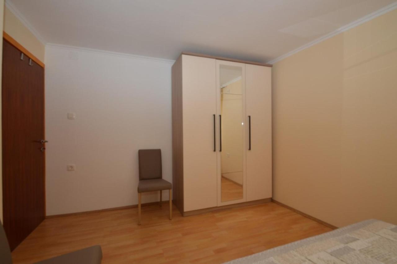 Apartment Hrasta Vrana  外观 照片