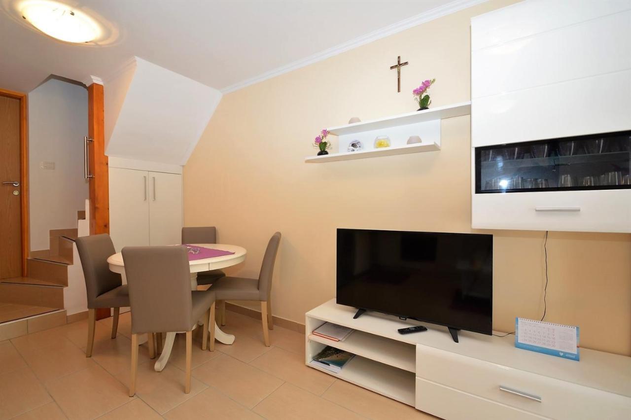 Apartment Hrasta Vrana  外观 照片