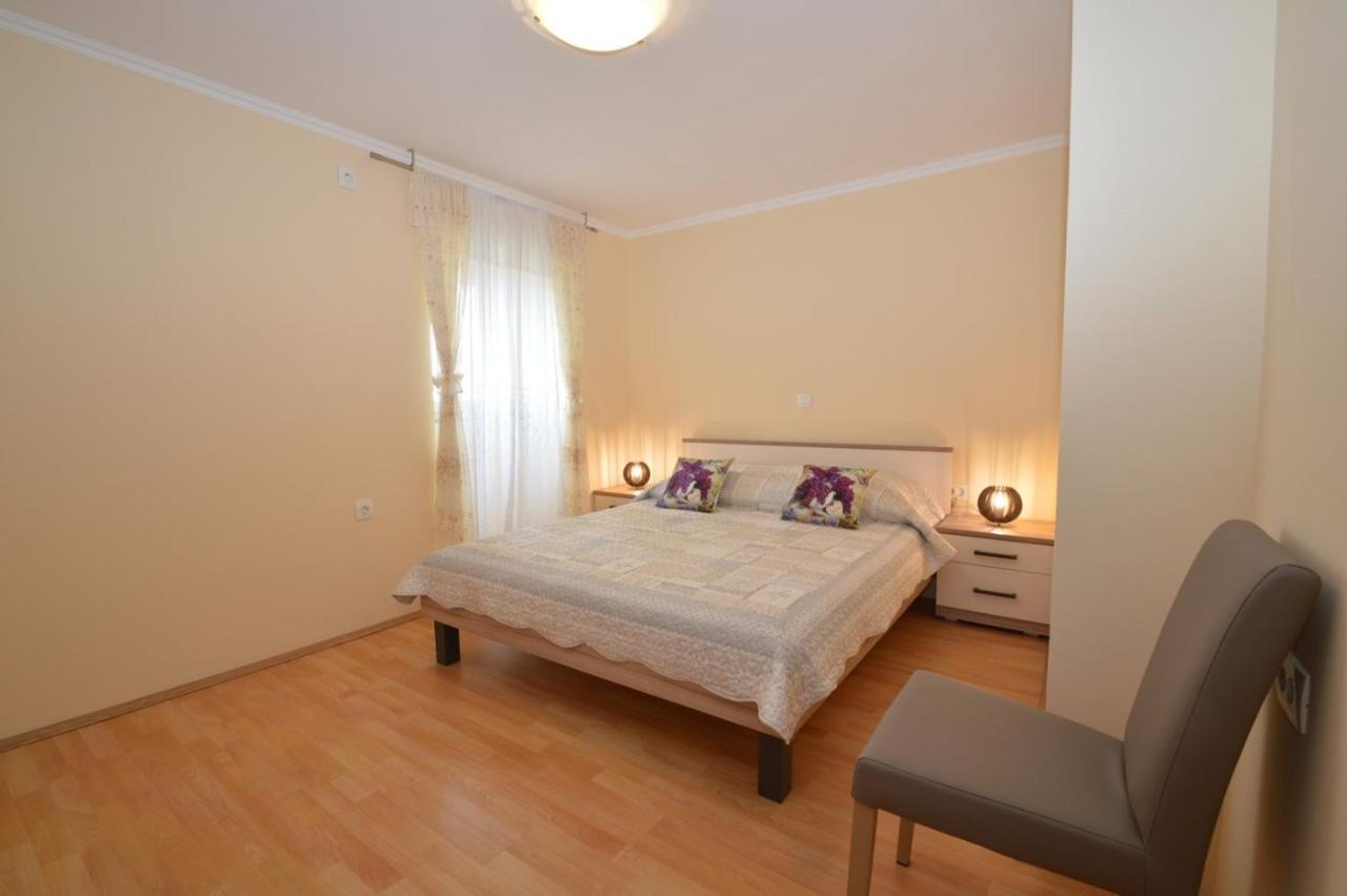 Apartment Hrasta Vrana  外观 照片