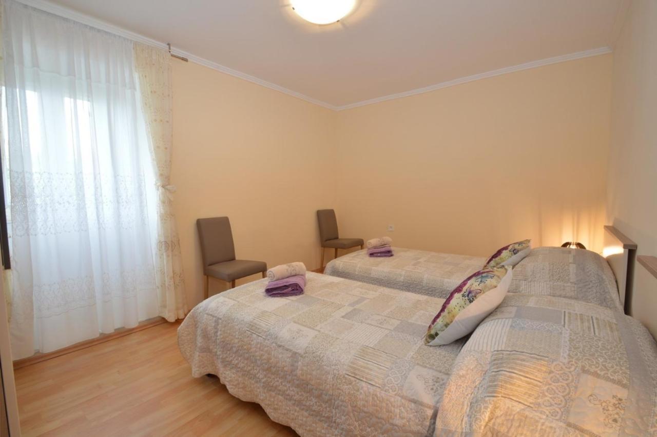 Apartment Hrasta Vrana  外观 照片