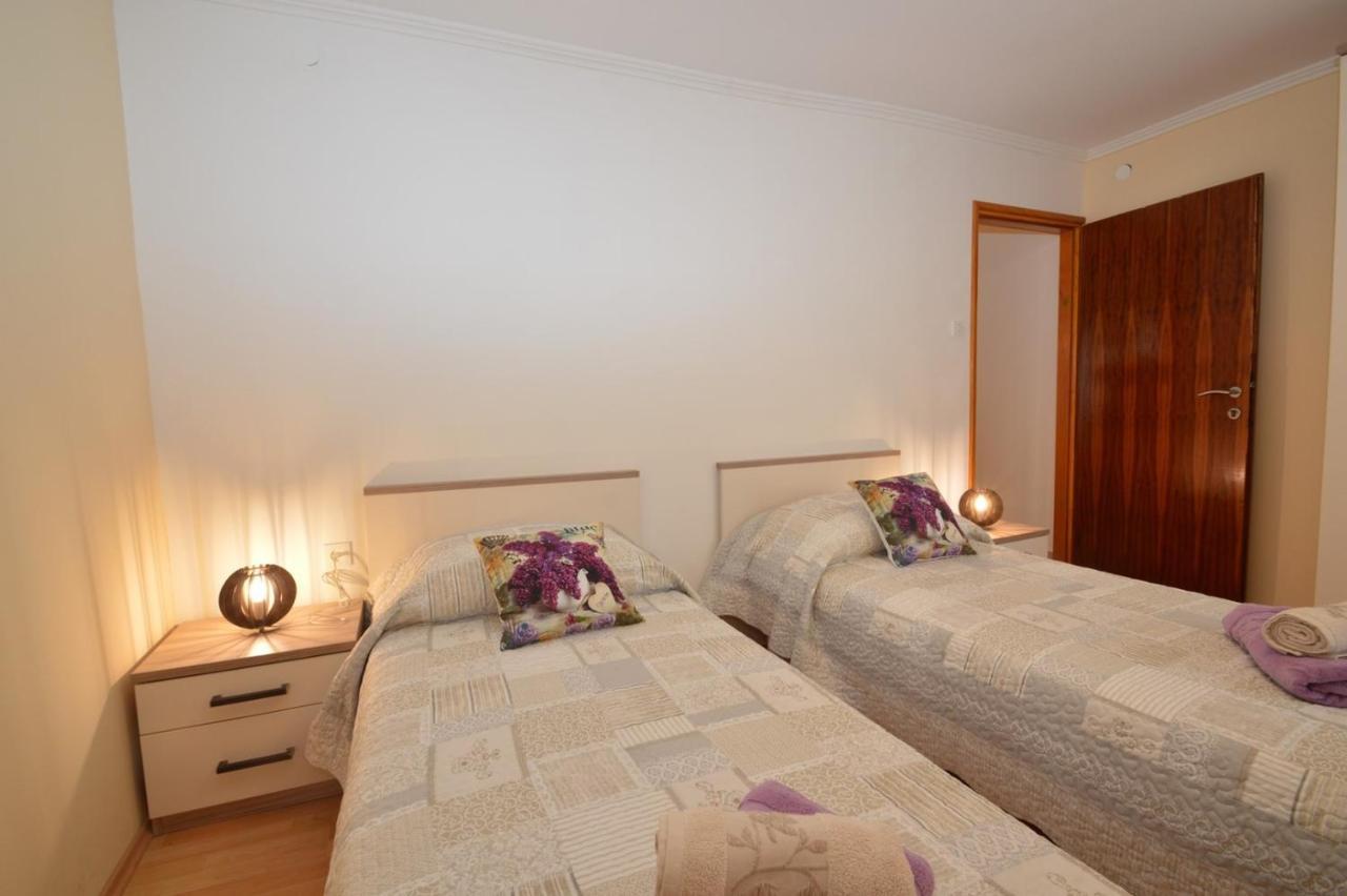 Apartment Hrasta Vrana  外观 照片
