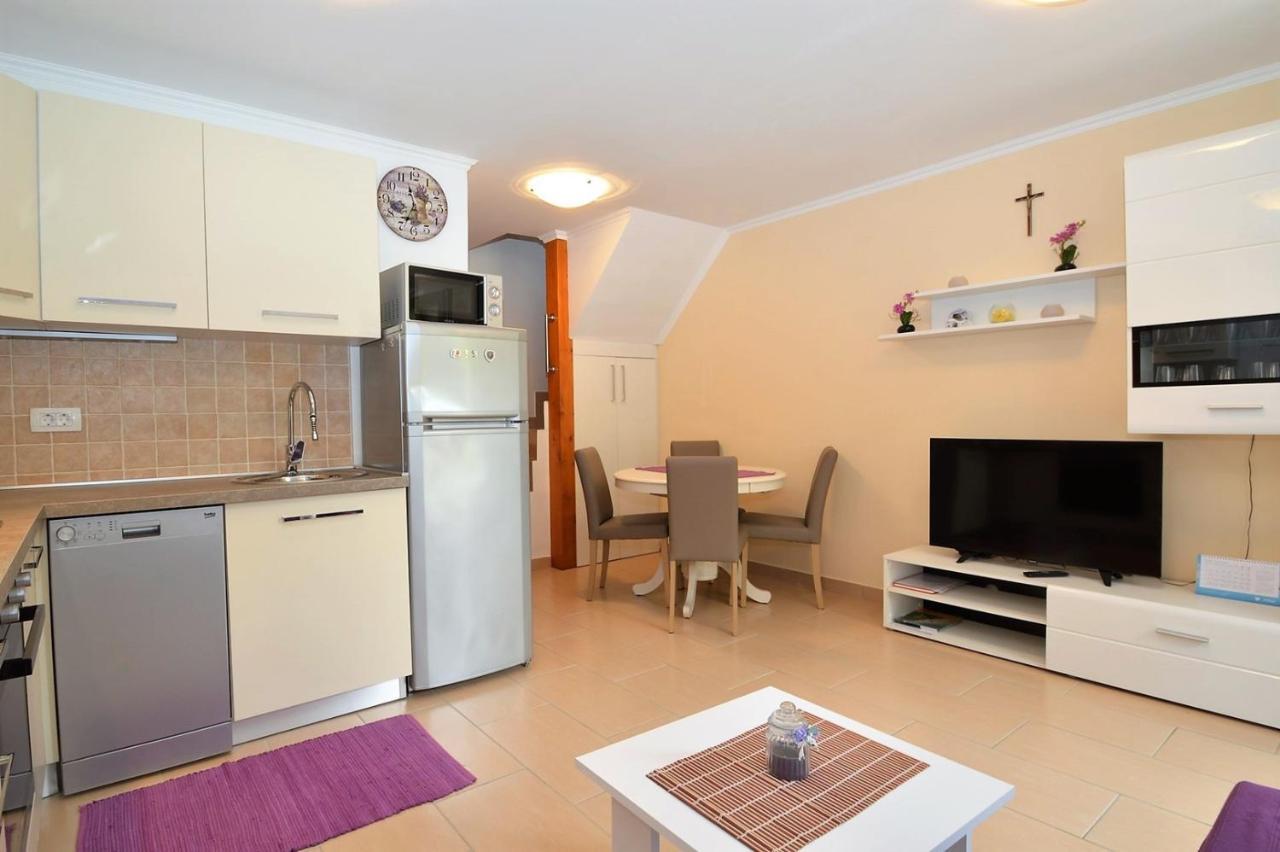 Apartment Hrasta Vrana  外观 照片